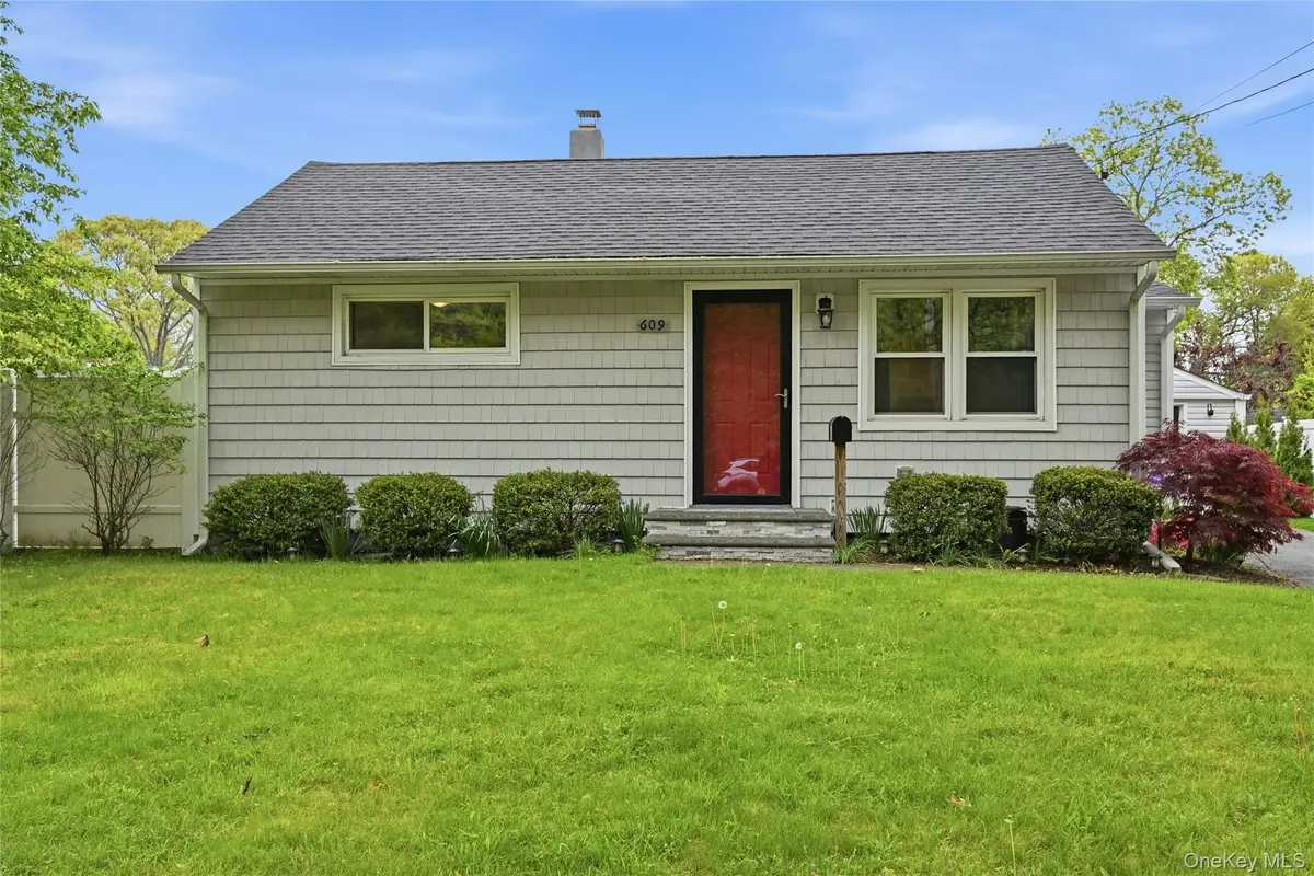 609 Montauk Highway, Oakdale, NY 11769 - #1