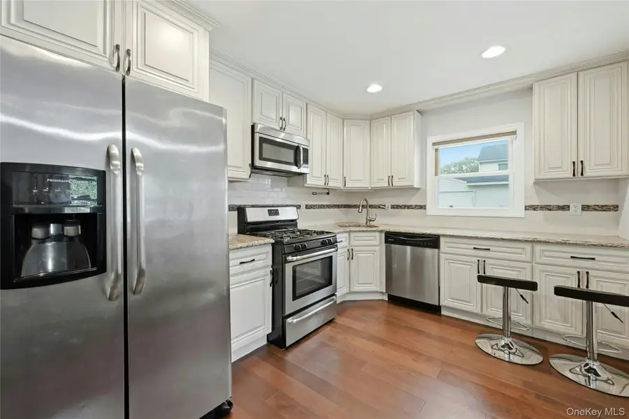 609 Montauk Highway, Oakdale, NY 11769 - #3