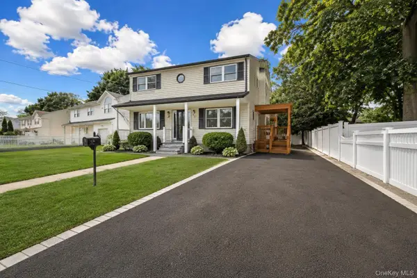 92 Washington Avenue, Deer Park, NY 11729