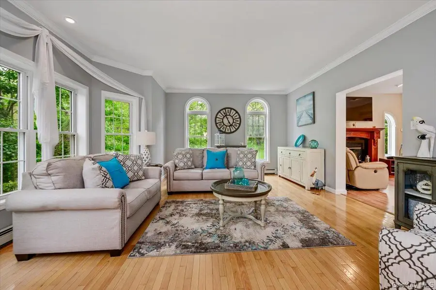 24 Muscoot Road E, Mahopac, NY 10541 - #2