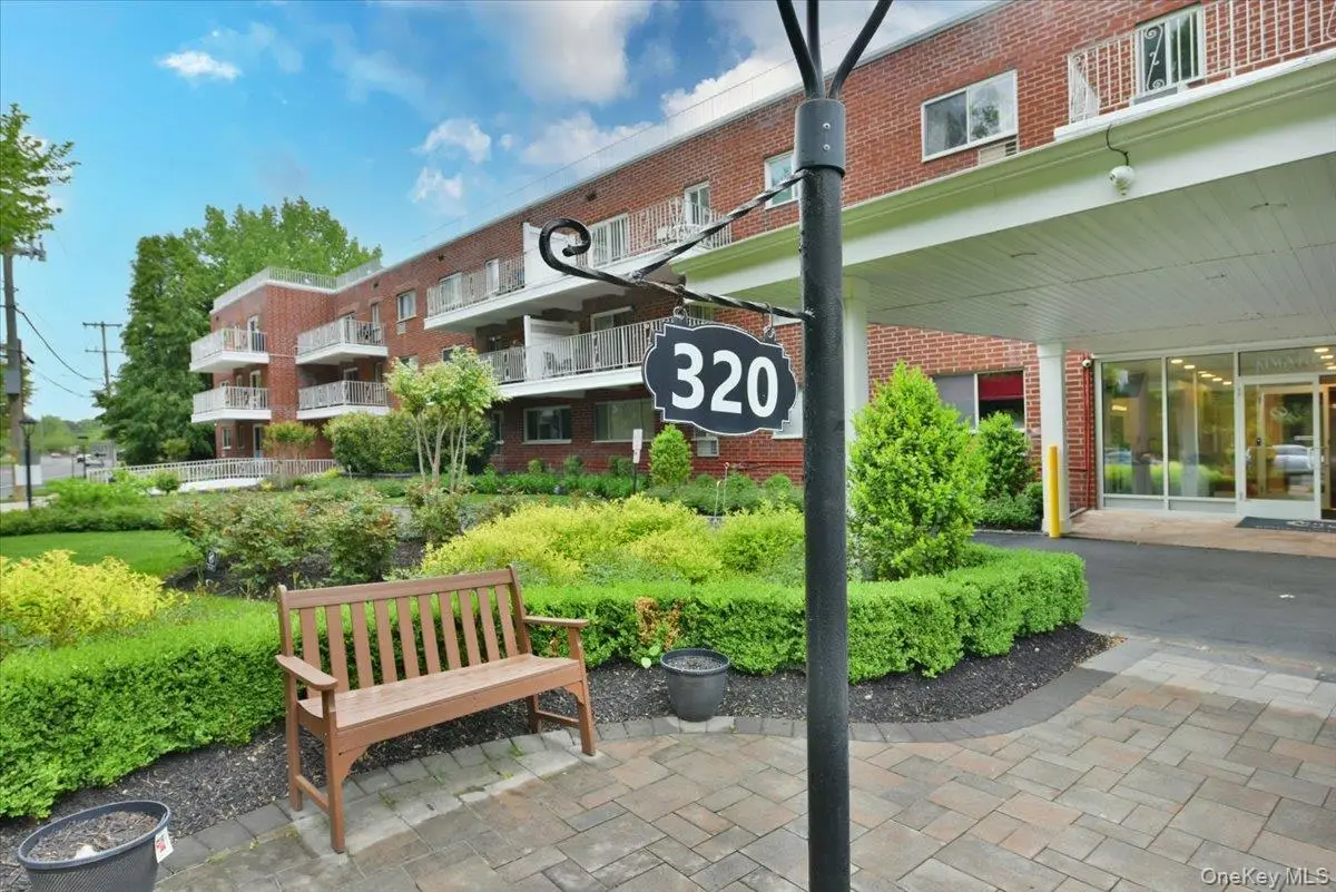 320 East Shore Road #15A, Great Neck, NY 11023 - #1