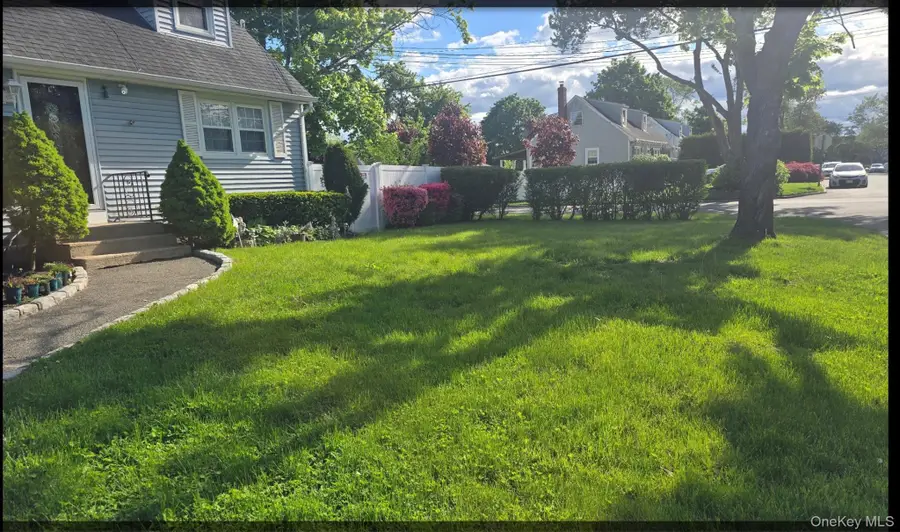 33 Hilliard Avenue, Central Islip, NY 11722 - #2