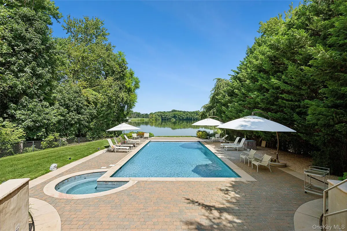 21 Lake Road, Great Neck, NY 11020 - #1