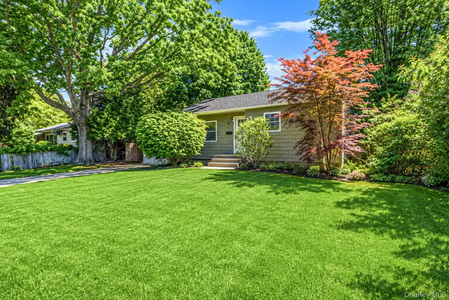 8 Wood Haven Place, East Northport, NY 11731 - #2
