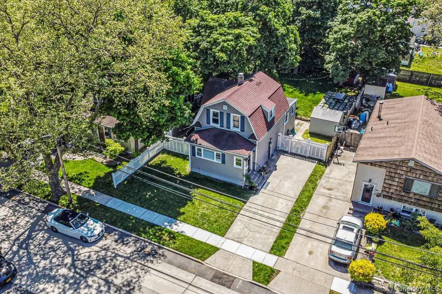 42 Willow Avenue, Freeport, NY 11520 - #2