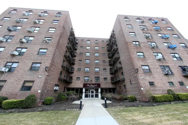 87-50 204 Street #B46, Hollis, NY 11423