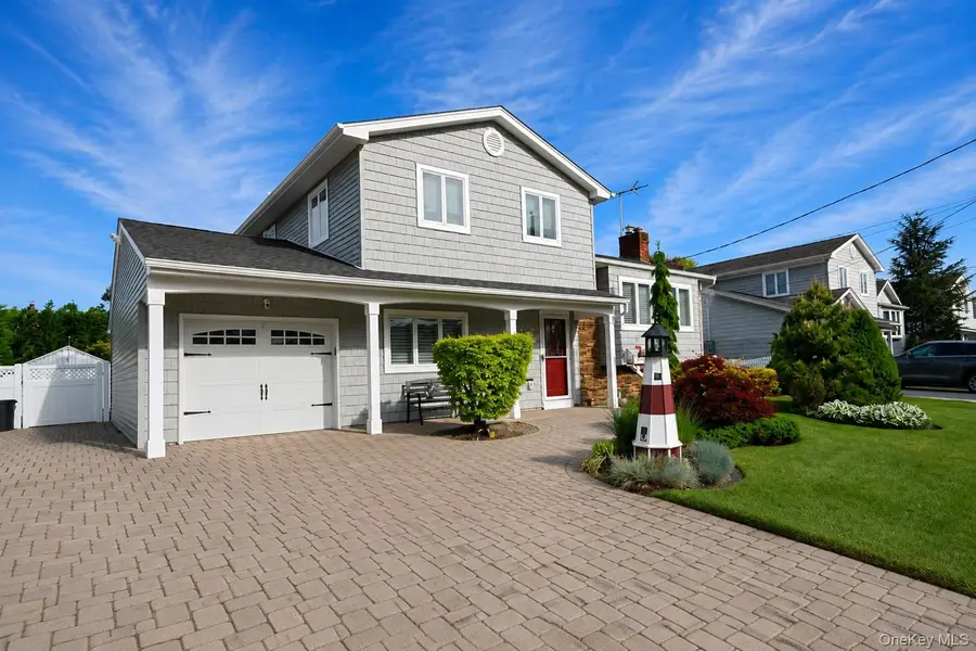 223 W End Avenue, Massapequa, NY 11758 - #3