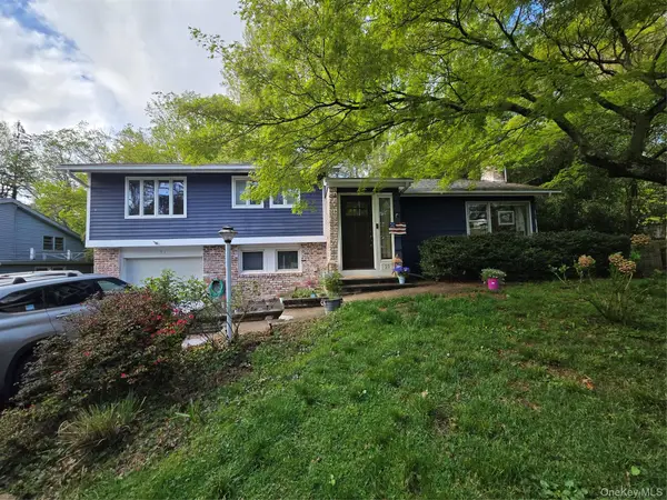 21 Woodridge Lane, Sea Cliff, NY 11579