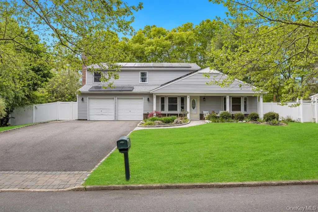6 Grand Canyon Lane, Coram, NY 11727 - #1
