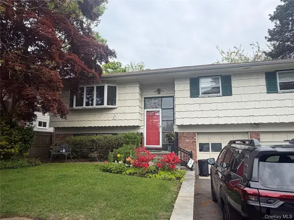 261 W Pulaski Road, Huntington Station, NY 11746