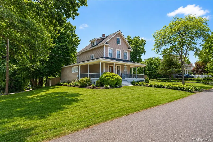 11 Gilbert Street, Northport, NY 11768 - #3