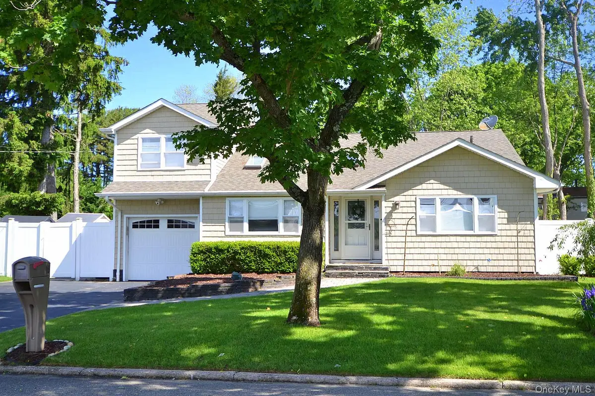 19 Viceroy Place, Port Jefferson Station, NY 11776 - #1