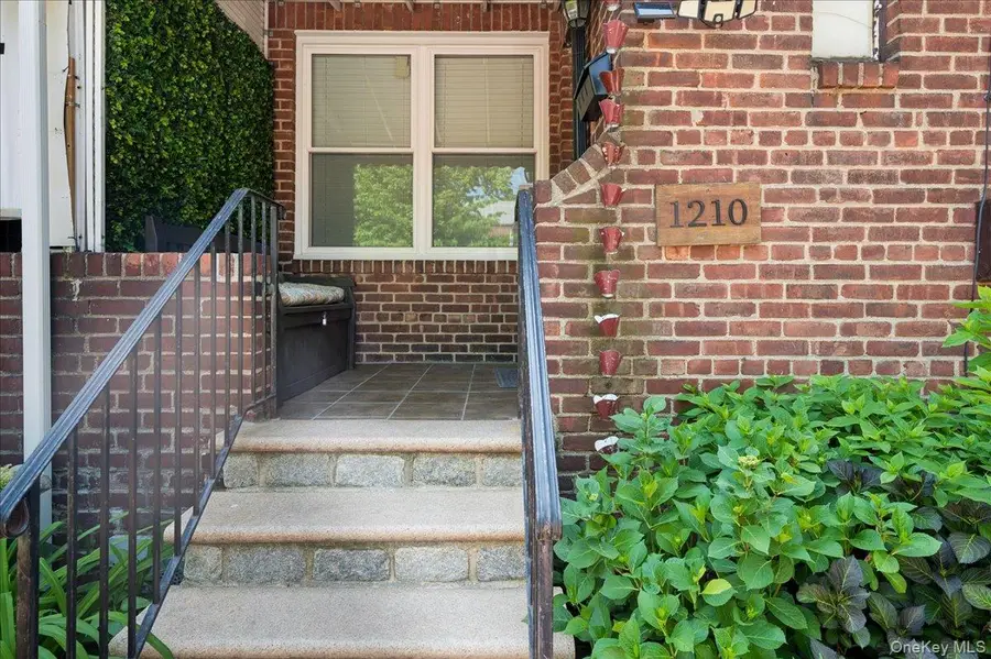 1210 Lakewood Place, Bronx, NY 10461 - #2