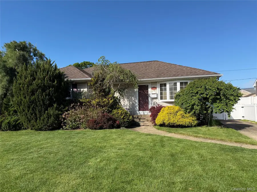 1108 Mcdonald Avenue, Wantagh, NY 11793 - #2