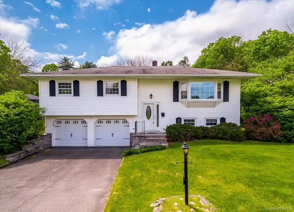 2 Blue Hills Court, Saugerties, NY 12477