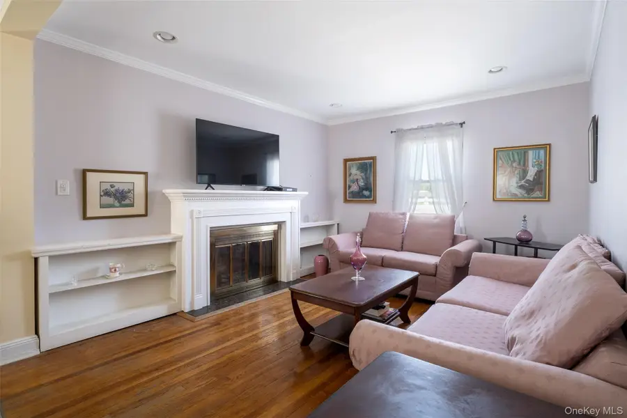 56 Dail Street, New Hyde Park, NY 11040 - #3