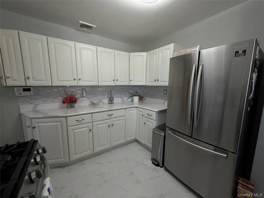 8 Cedarlawn Boulevard, Valley Stream, NY 11580 - #3