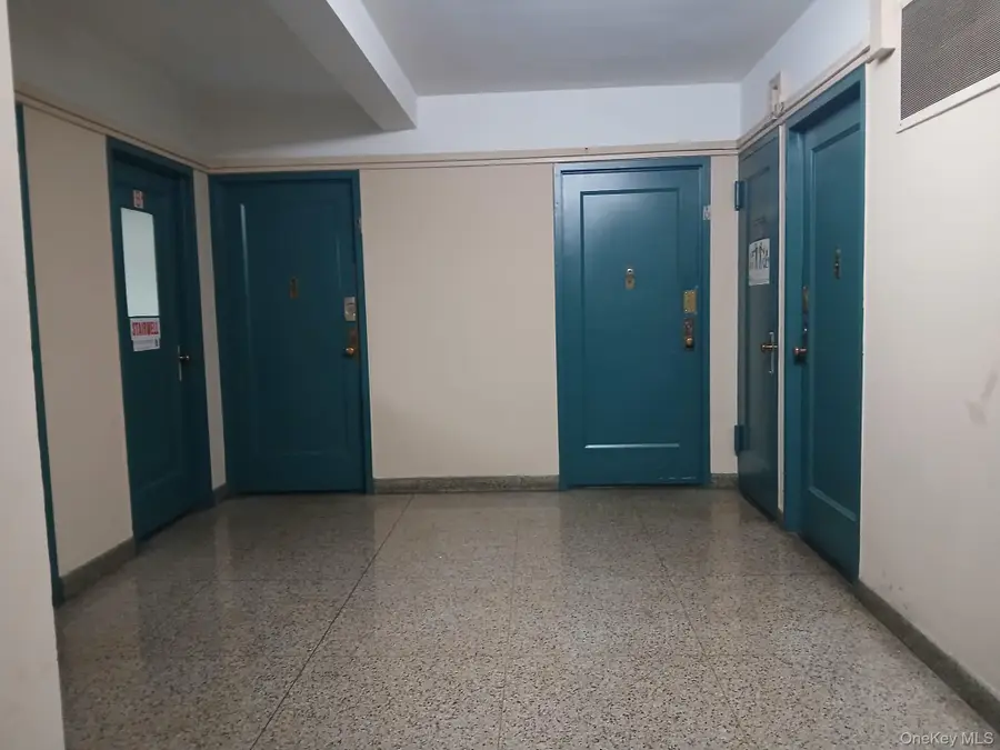 11 Metropolitan Oval #4G, Bronx, NY 10462 - #2
