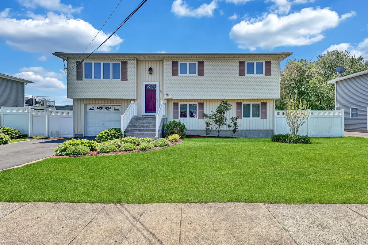 86 Paris Court, West Islip, NY 11795 - #1