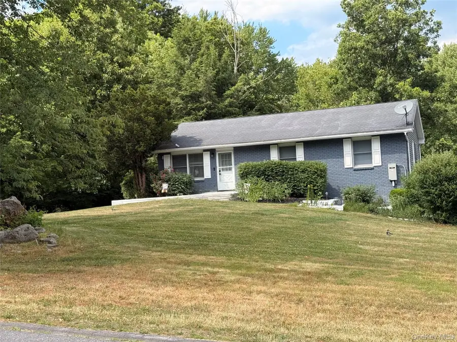 11 Sharon Drive, Highland, NY 12528 - #2