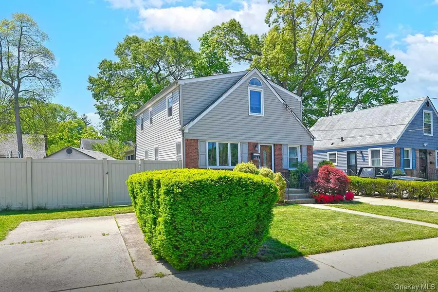 548 Stratford Road, South Hempstead, NY 11550 - #2