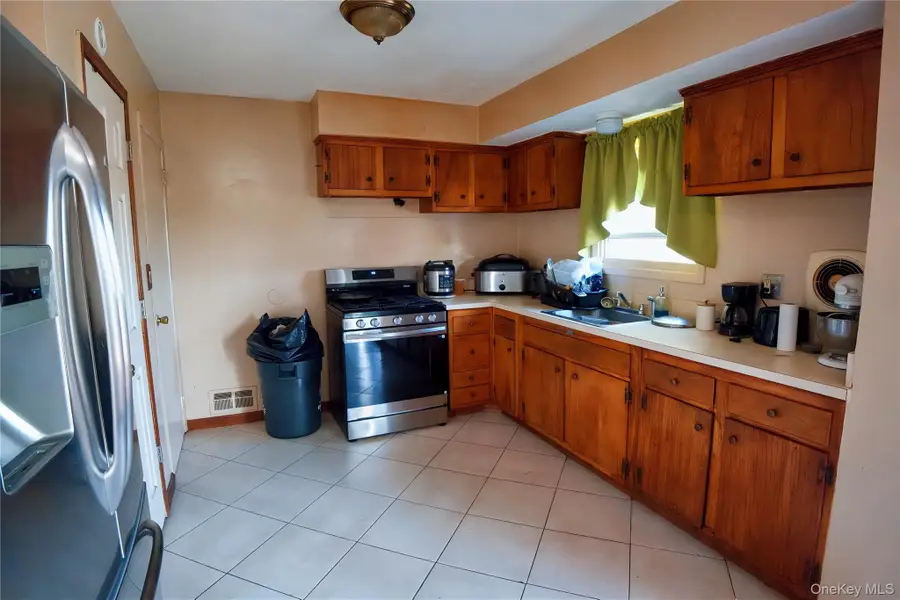 36 Jackson Avenue, Centereach, NY 11720 - #3