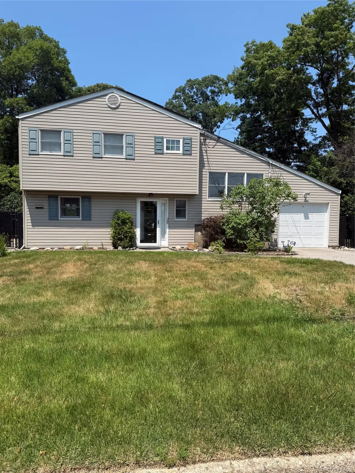 19 Estates Lane, Shoreham, NY 11786 - #1