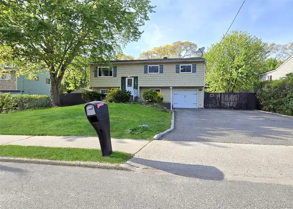 529 Hawkins Road, Selden, NY 11784