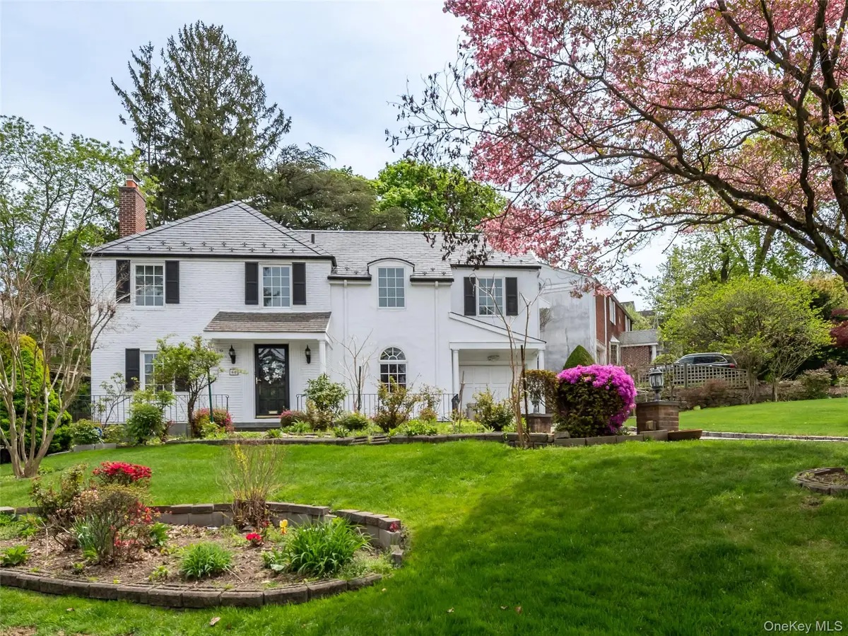 60 Mill Spring Road, Manhasset, NY 11030 - #1