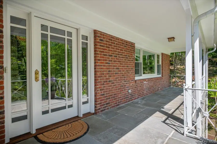 79 N Healy Avenue, Hartsdale, NY 10530 - #2