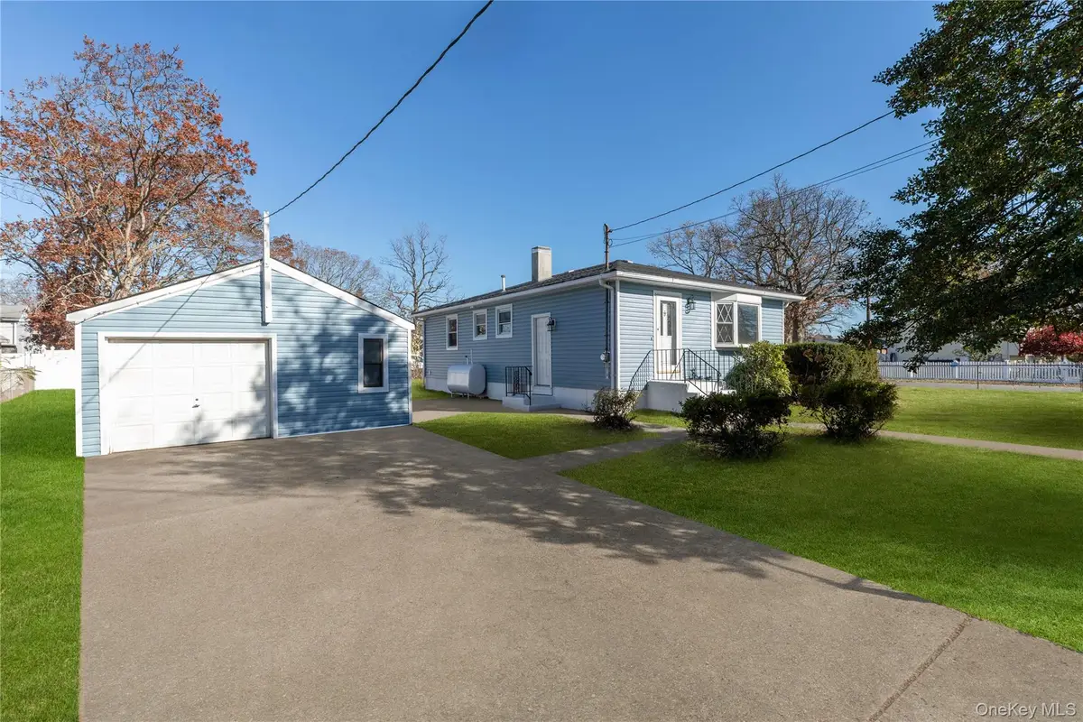 345 41 St Street, Copiague, NY 11726 - #1