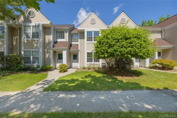 25 Creekside Circle, Spring Valley, NY 10977