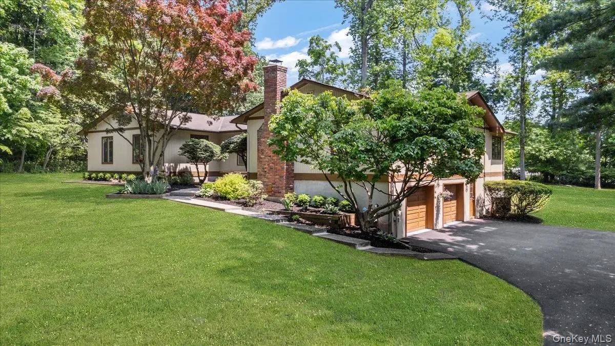 20 Aberdeen Drive, West Nyack, NY 10994 - #1