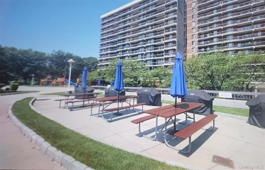 152-18 Union Turnpike #2B, Flushing, NY 11367 - #2