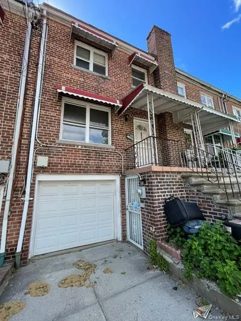 3255 Mickle Avenue, Bronx, NY 10469 - #3