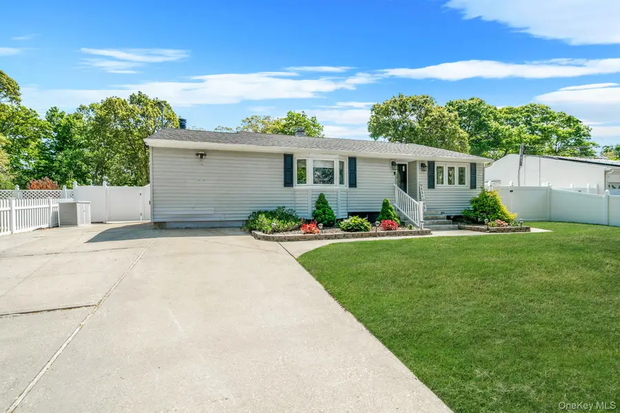 121 Selden Boulevard, Centereach, NY 11720 - #2