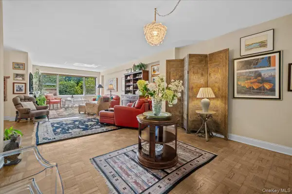 750 Kappock Street #305, Bronx, NY 10463