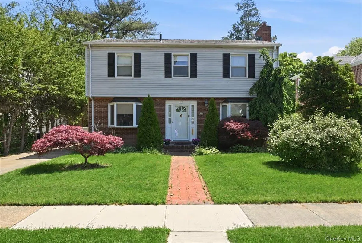 219 Kilburn Road, Garden City, NY 11530 - #1