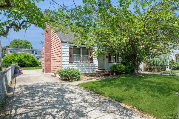 288 Semton Boulevard, Franklin Square, NY 11010