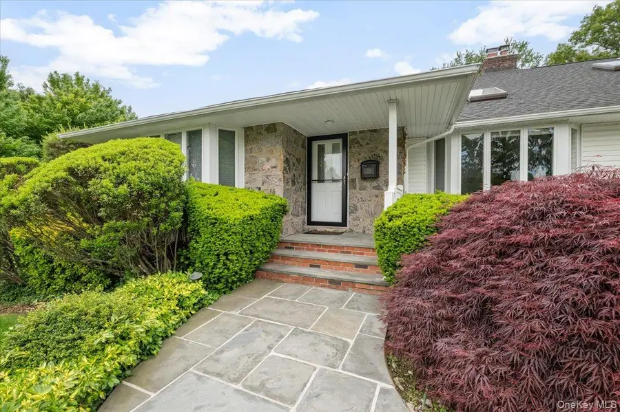 23 Maytime Court, Jericho, NY 11753 - #2