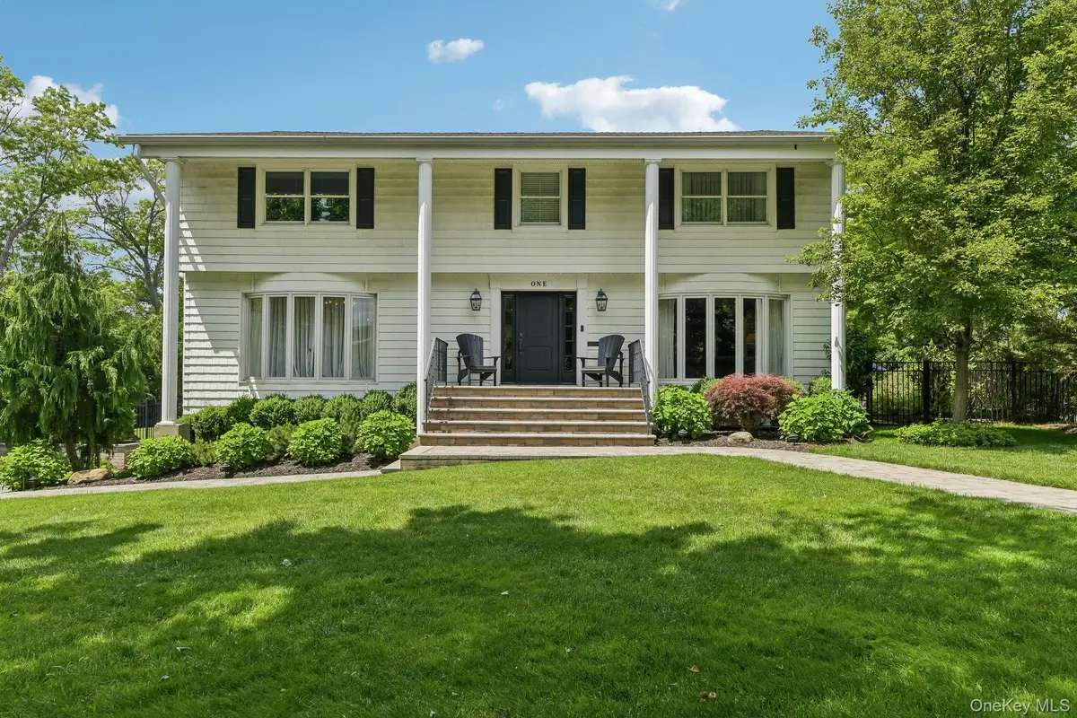 1 Lakeville Court, East Hills, NY 11576 - #1