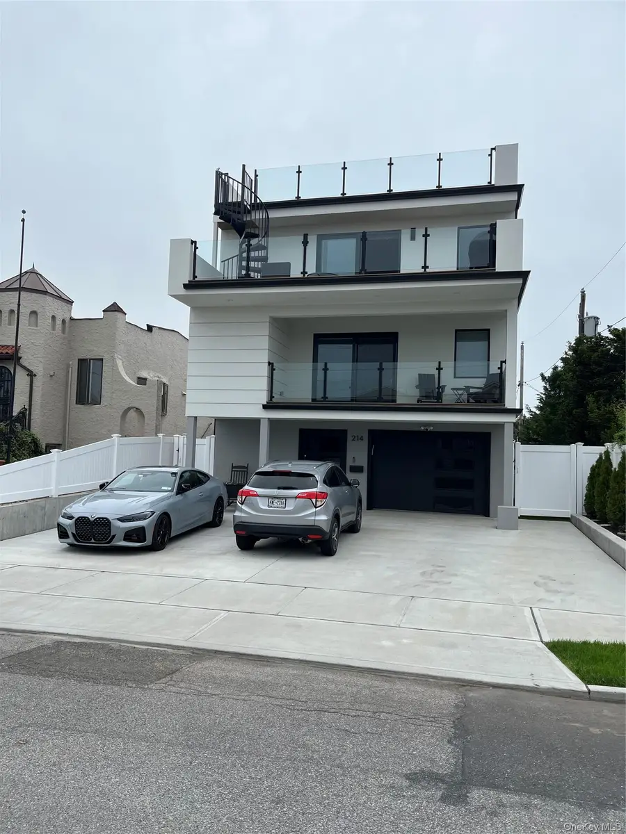 535 E Olive Street, Long Beach, NY 11561 - #2