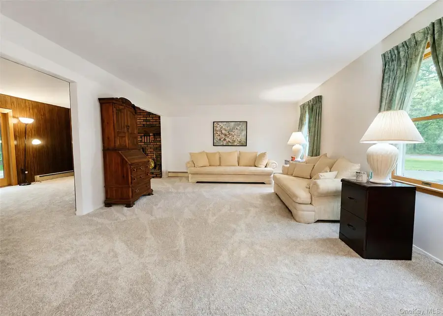2 Shenandoah Boulevard, Coram, NY 11727 - #2