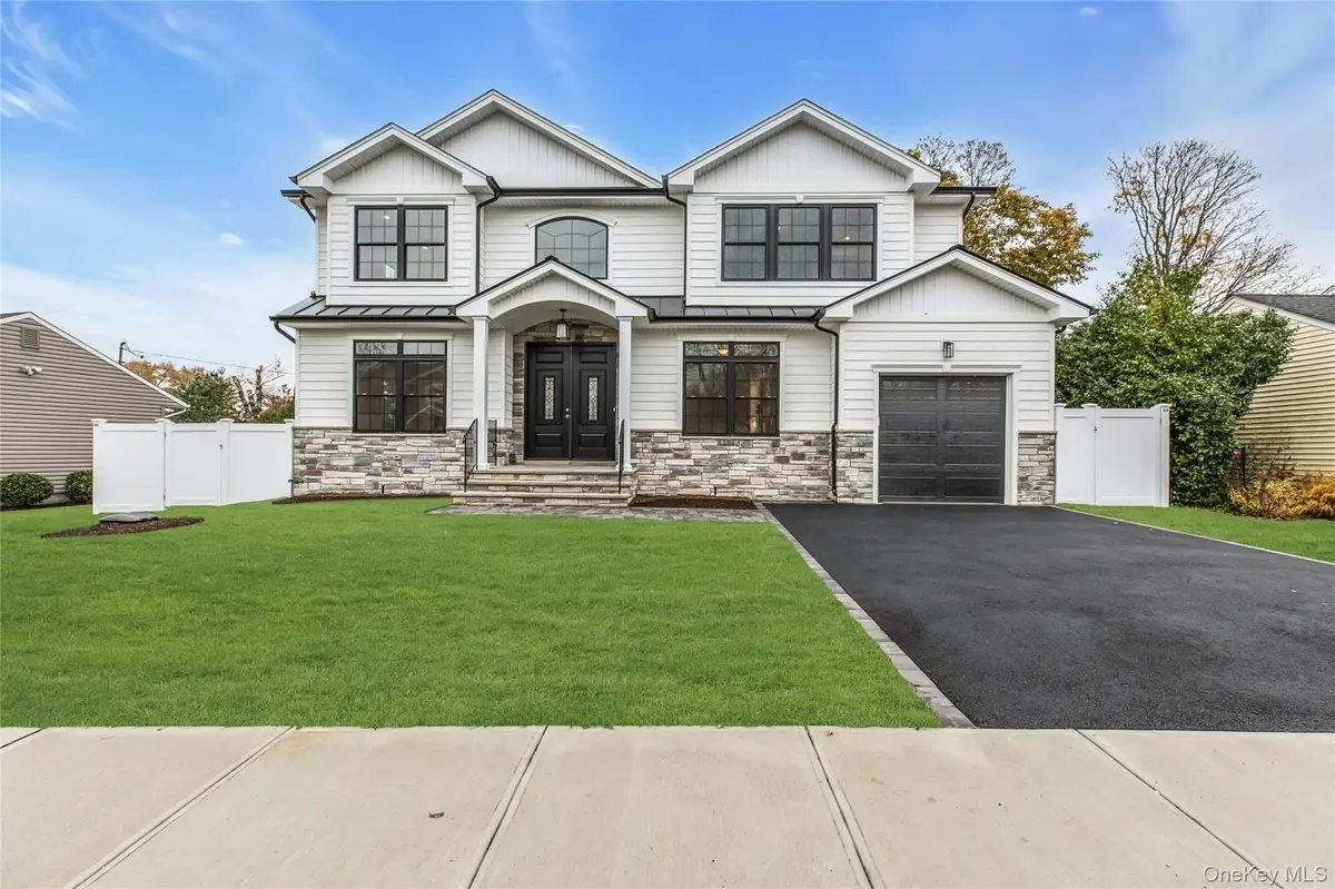 76 Wyoming Court, Syosset, NY 11791 - #1