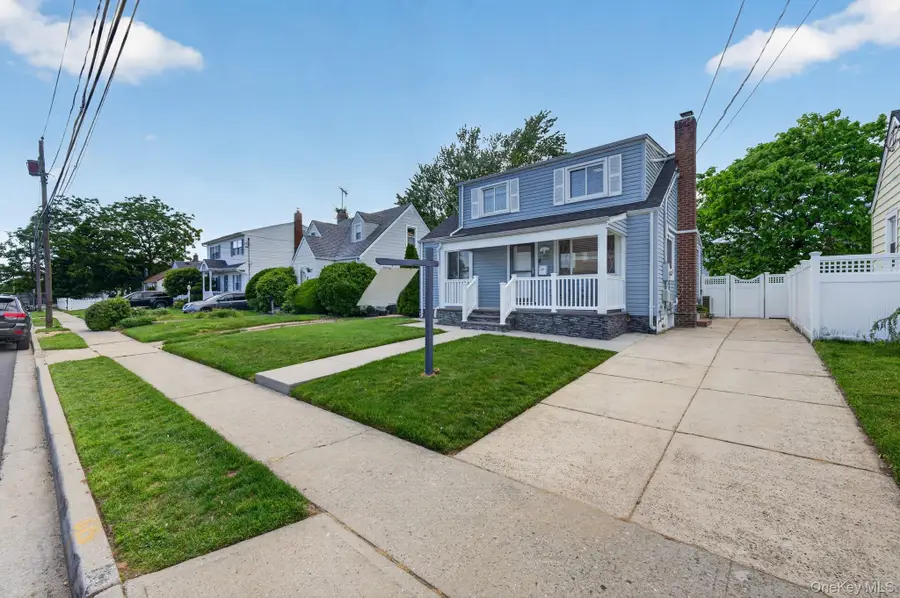 22 Kenneth Avenue, North Bellmore, NY 11710 - #2