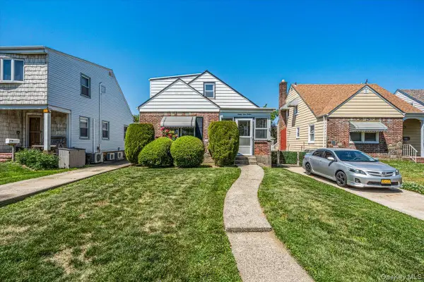 85-12 248 Street, Bellerose, NY 11426