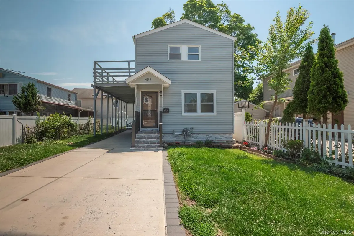 459 Roquette Avenue, Floral Park, NY 11001 - #1
