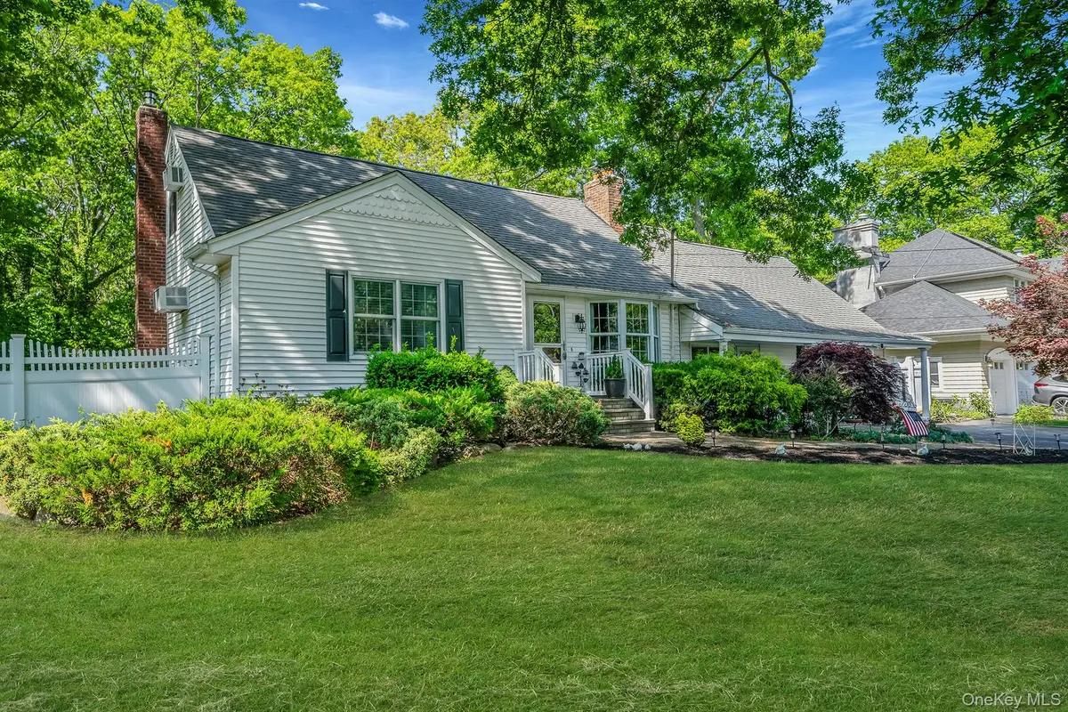 53 Mobrey Lane, Smithtown, NY 11787 - #1