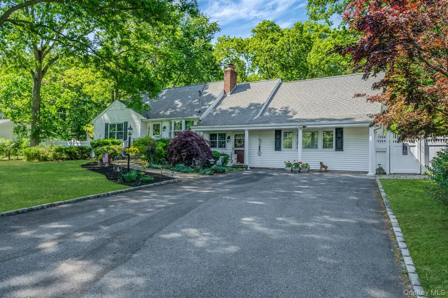 53 Mobrey Lane, Smithtown, NY 11787 - #3