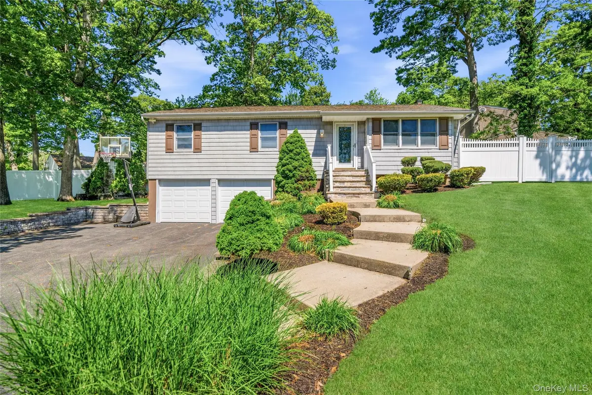4 Olive Court, Farmingville, NY 11738 - #1